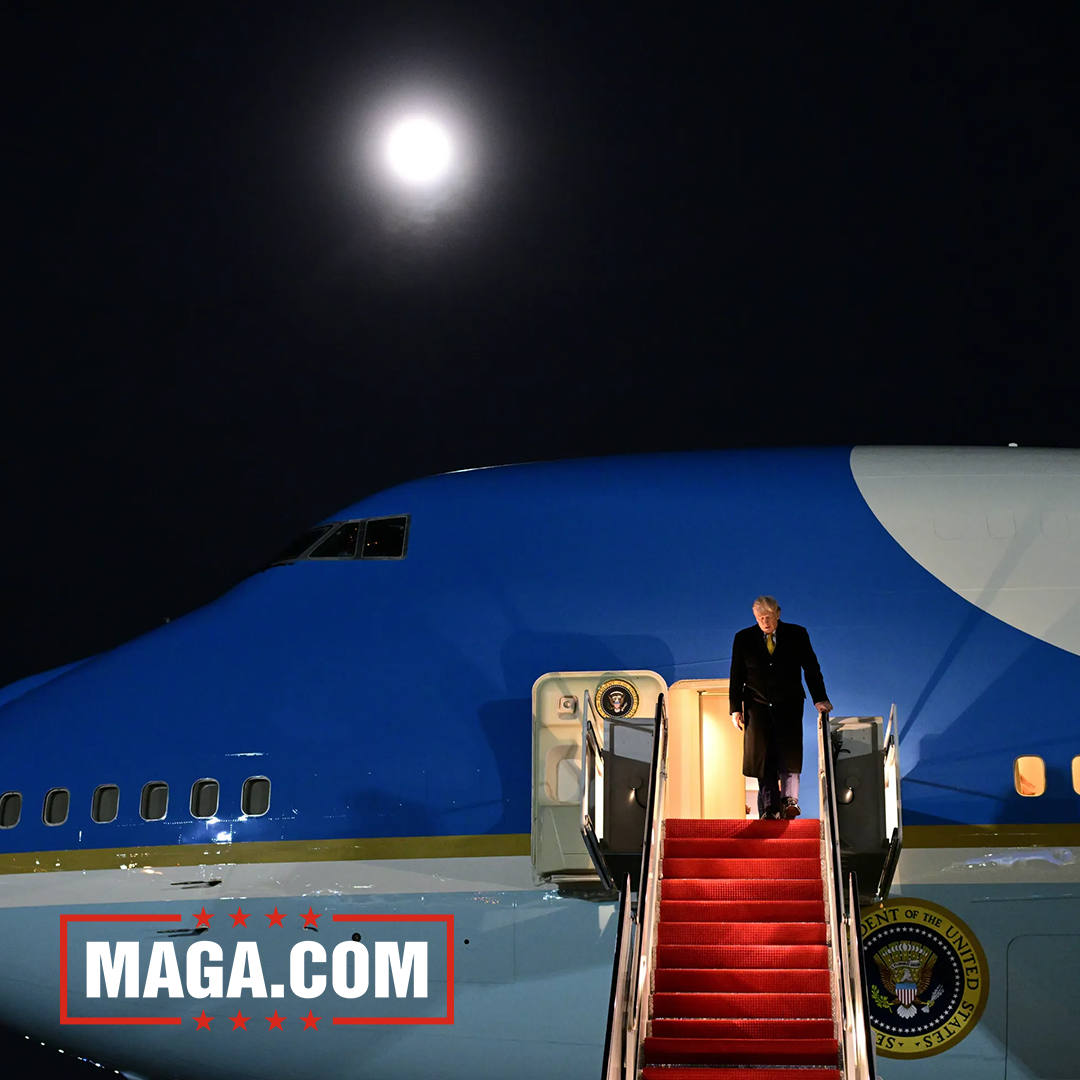 Air Force One forced to land due to 'minor electrical issue'