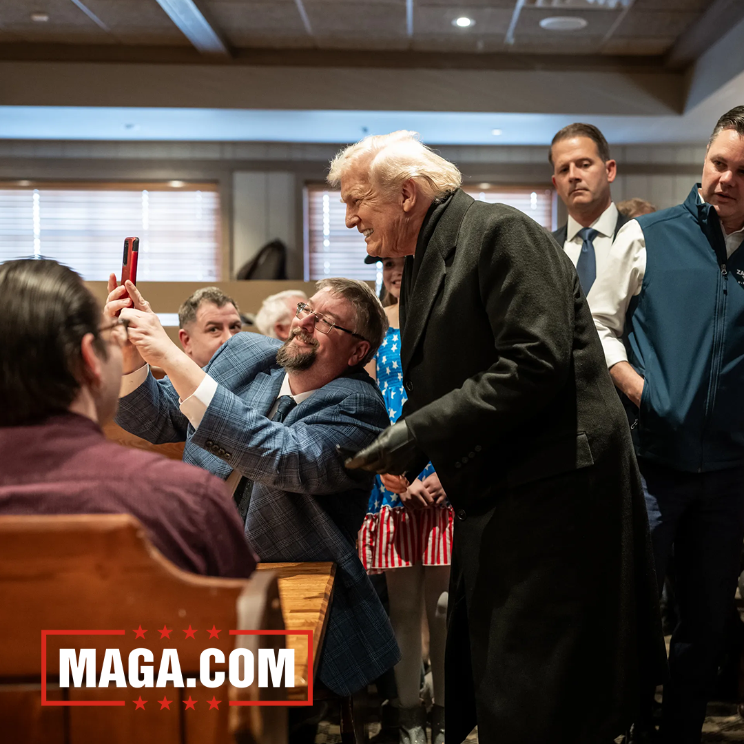 Video: Trump's viral response to Iowa man's request to pray with him revealed